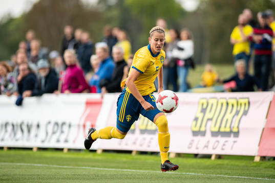 Bläddra bland fler bilder av Fotboll, F15, Landskamp, Sverige - Norge