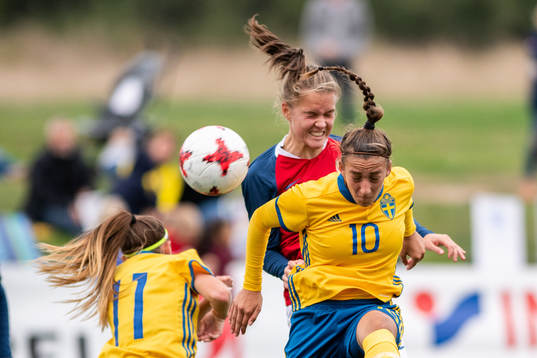 Sveriges Rusul Rosa Kafaji i en nickduell med Norges Iris