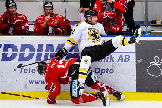 Vita Hästens Gustav Ahnelöv och Panterns Robin Dahse