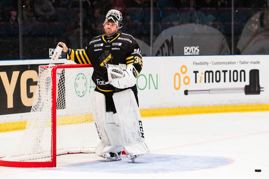s målvakt Johannes Jönsson deppar