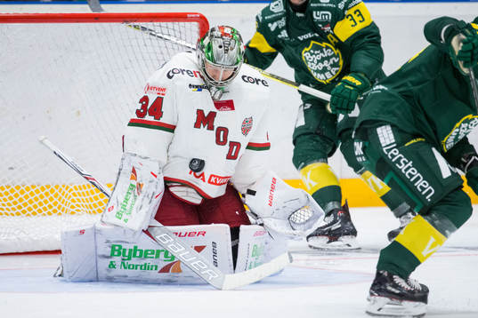 Modos målvakt Erik Hanses