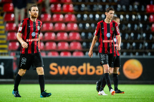 Brommapojkarnas Markus Gustafsson och Johan Falkmar deppar