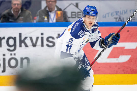 Leksands Martin Karlsson  i ishockeymatchen i