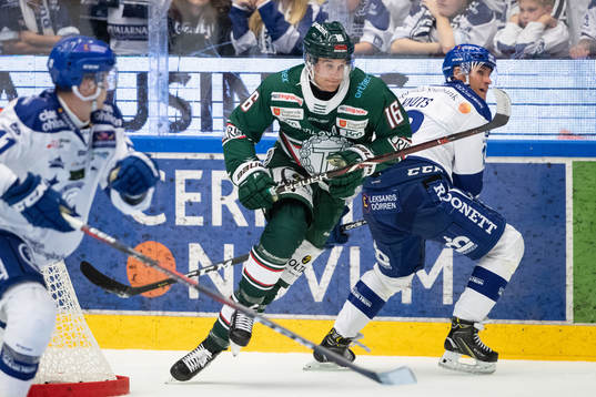 Tingsryds Mark Macmillan och Leksands Jon Knuts  i