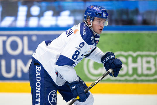 Leksands Filip Johansson  i ishockeymatchen i
