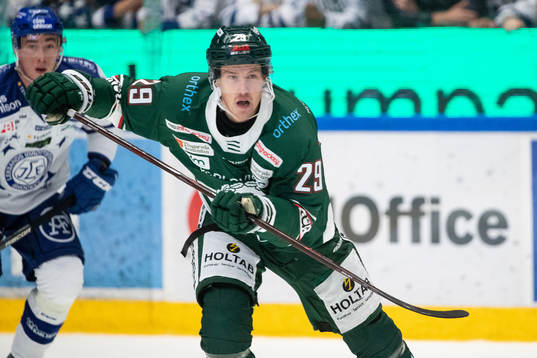 Tingsryds Simon Norberg  i ishockeymatchen i