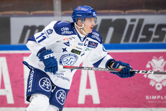 Leksands Martin Karlsson i ishockeymatchen i