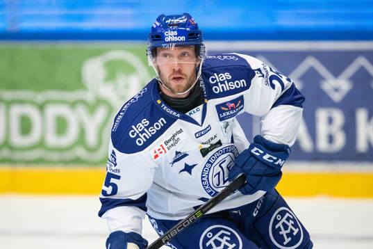 Leksands Linus Persson   i ishockeymatchen i