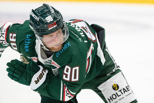 Tingsryds Daniel Ljunggren  i ishockeymatchen i