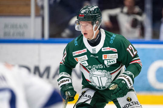 Tingsryds Joonas Valkonen  i ishockeymatchen i