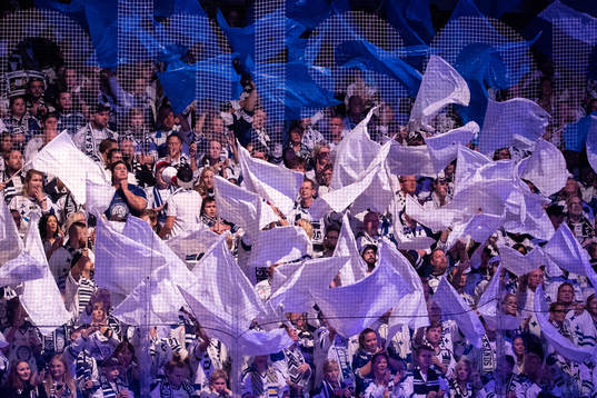 Leksands Superstars tifo på norra stå i ishockeymatchen i