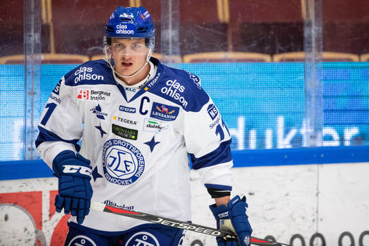 Leksands Martin Karlsson  i ishockeymatchen i