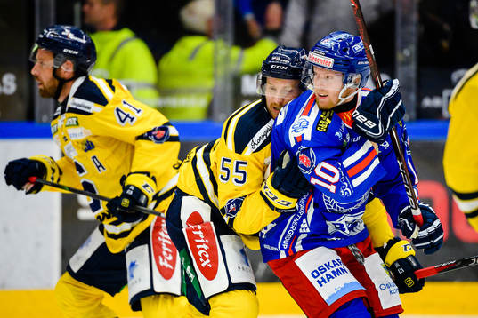 Södertäljes Marcus Fageruddi kamp med Oskarshamns Nicklas