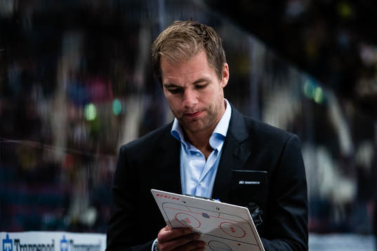 s tränare Tomas Mitell