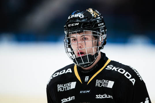 s Philip Broberg