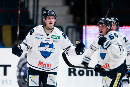 Karlskogas Jonatan Harju jublar