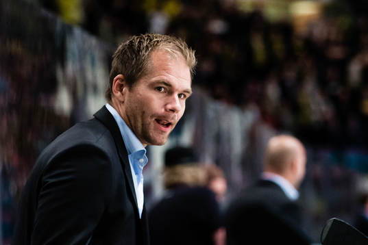 s tränare Tomas Mitell