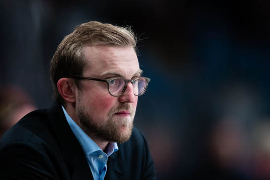 s assisterande tränare Jeff Jakobs