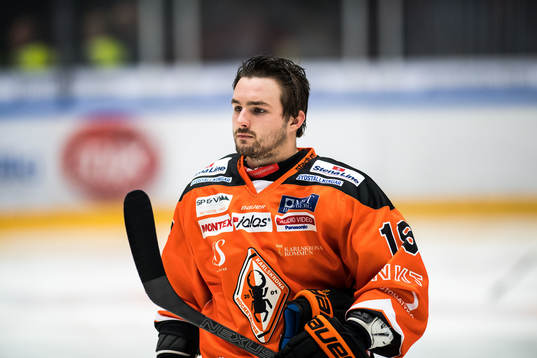 Karlskronas Kyle Osterberg utan hjälm