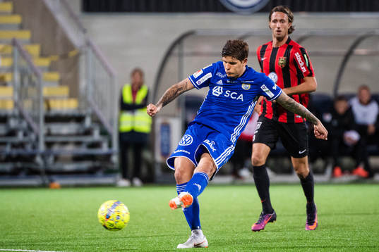 Sundsvalls David Batanero gör 0-1-målet