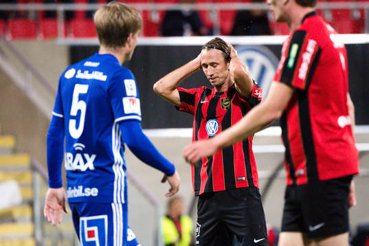 Brommapojkarnas Philip Hellqvist  deppar