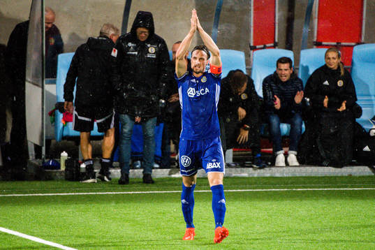 Sundsvalls Linus Hallenius jublar