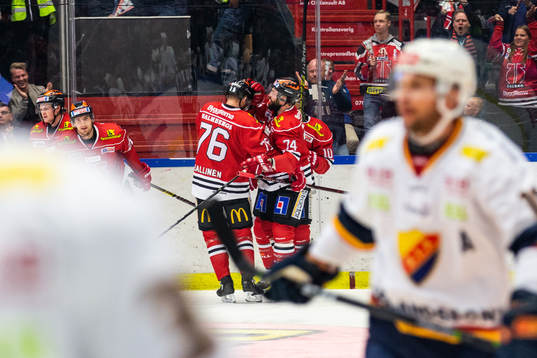 Örebros Anton Hedman jublar