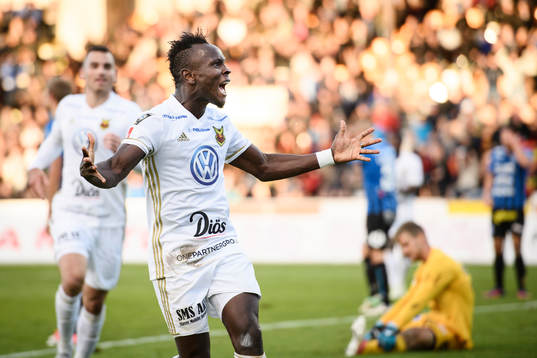 Östersunds Samuel Laryea Mensiro jublar