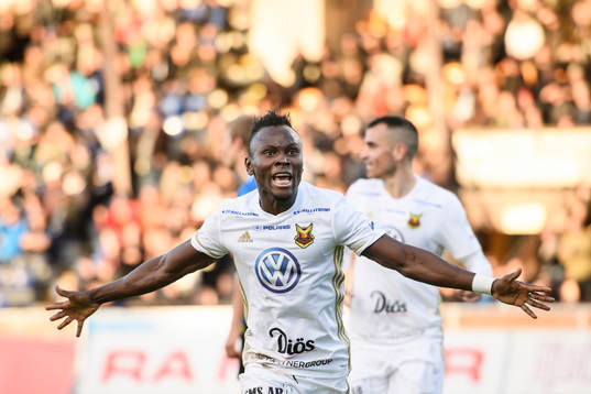 Östersunds Samuel Laryea Mensiro jublar