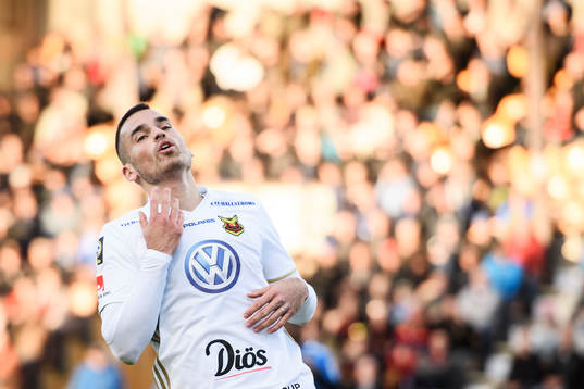 Östersunds Dino Islamovic deppar över missad målchans
