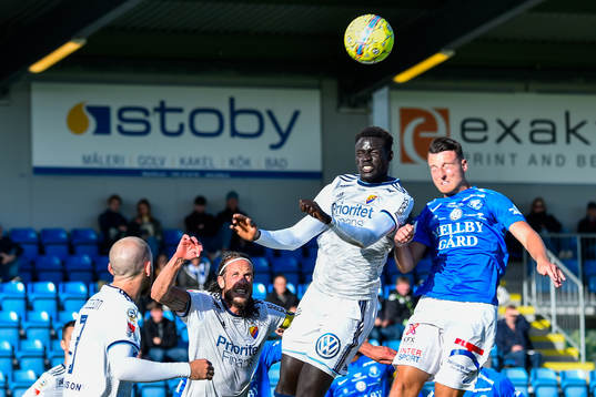 Djurgårdens Aliou Badji och Trelleborgs Alexander