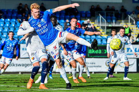 Trelleborgs Lasse Nielsen och Djurgårdens Fredrik Ulvestad