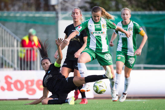 Göteborgs Beata Kollmats och Hammarbys Milica Mijatovic
