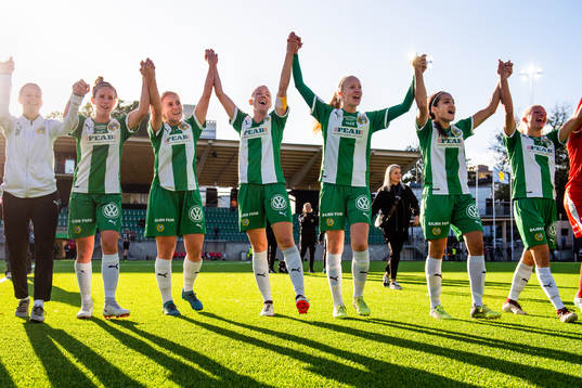Hammarbys spelar jublar