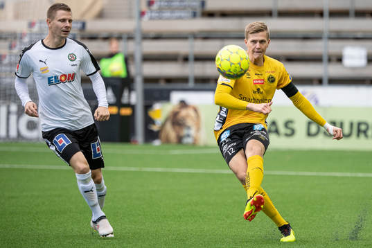 Elfsborgs Joakim Nilsson och Örebros Johan Bertilsson