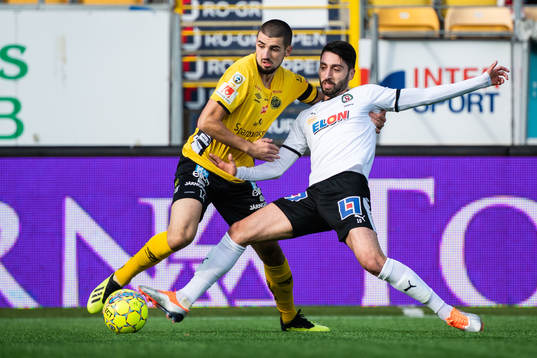Elfsborgs Ibrahim Dresevic och Örebros Nahir Besara i en