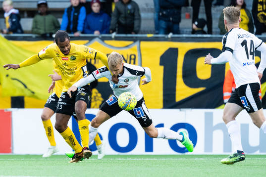 Örebros Sebastian Ring och Elfsborgs Alex Dyer