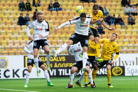 Elfsborgs Ibrahim Dresevic och Örebros Viktor Tranberg i