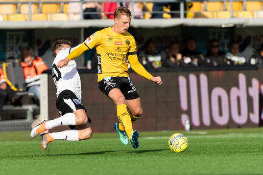 Elfsborgs Per Frick och Örebros Filip Rogic