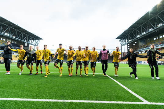 Elfsborgs spelare jublar