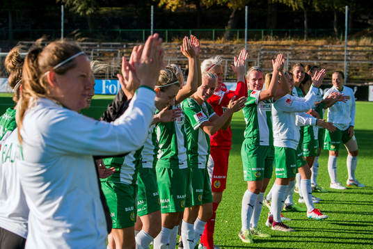 Hammarbys spelare jublar