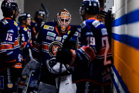 Växjös målvakt Viktor Fasth före ishockeymatchen i SHL