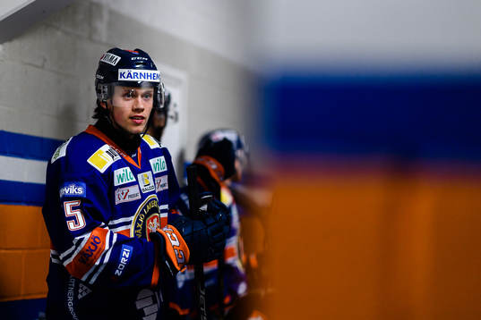 Växjös Dominik Bokk före ishockeymatchen i SHL mellan