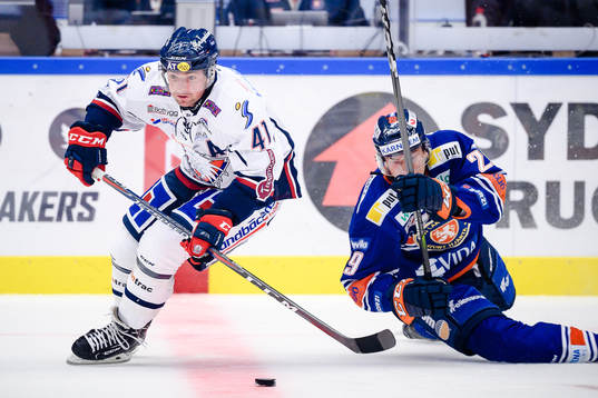 Växjös Pontus Holmberg faller