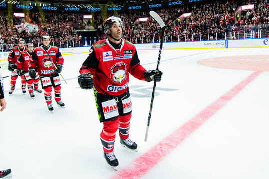 Malmö Redhawks Niklas Arell jublar