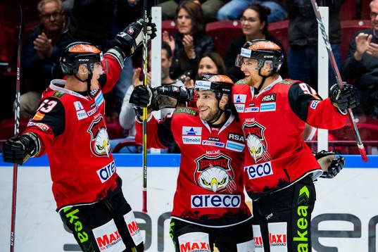 Malmö Redhawks Fredrik Händemark, Konstantin Komarek och
