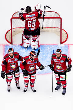 Malmö Redhawks Anton Mylläri, Axel Wemmenborn och