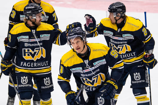 s Didrik Strömberg jublar etfer att han gjort 2-0-målet
