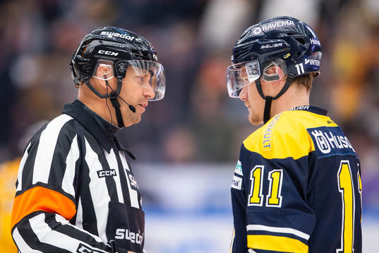 s Simon Önerud