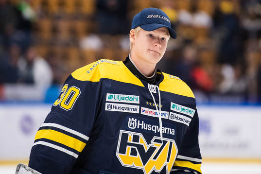 s målvakt Victor Östman